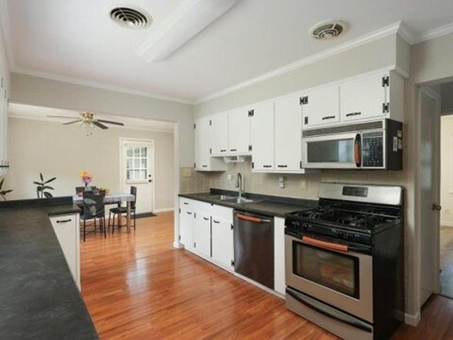 House for sale in Middlesex, New Jersey
