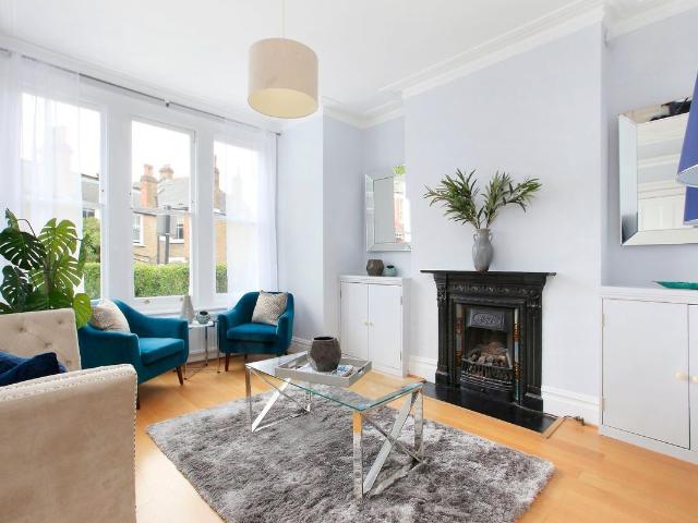 Apartment for rent in Balham, Greater London