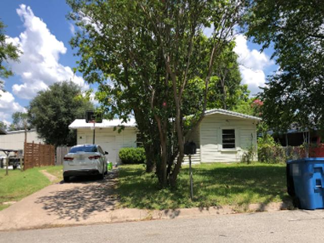House for sale in Navarro, Texas