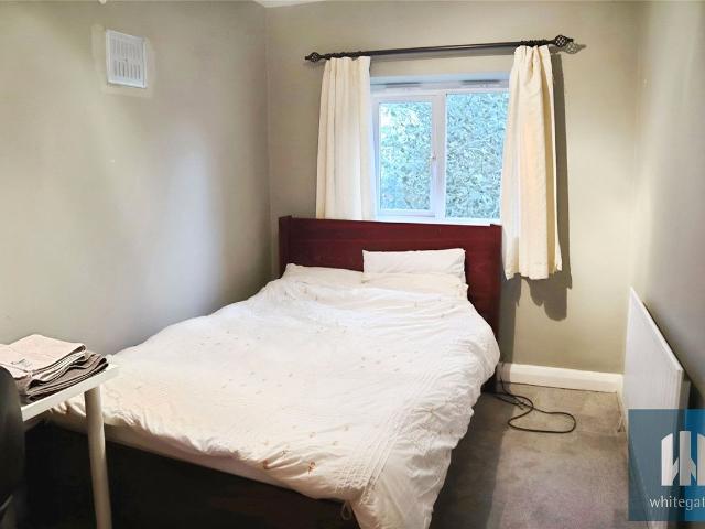 House for rent in Kirklees, Greenhead