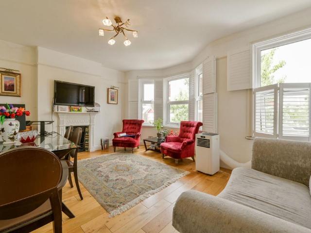 Apartment for rent in London Borough of Ealing, Hanwell
