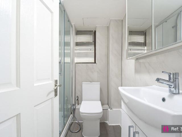 House for rent in London Borough of Ealing, Greater London
