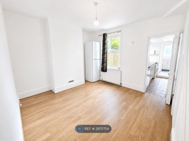 House for rent in Kings Farm, Hamerton