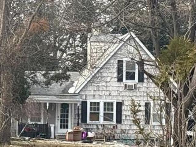 House for sale in Kendall Park, New Jersey
