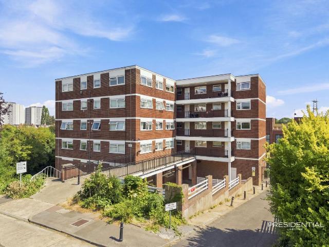 Apartment for rent in Woodford, Greater London
