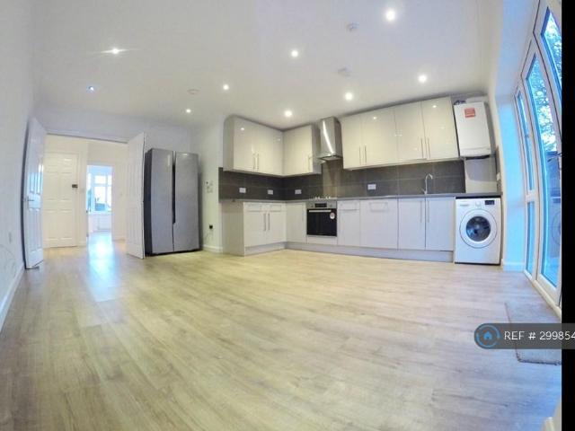 Apartment for rent in London Borough of Ealing, Greater London