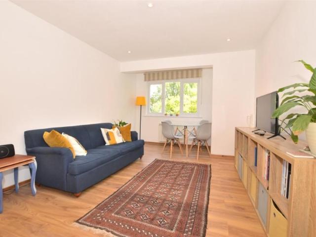 Apartment for rent in Redhill, Reigate and Banstead