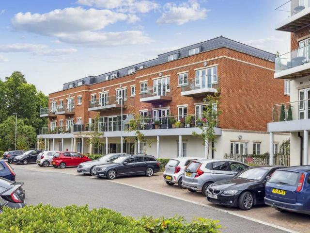 Apartment for rent in Sunningdale