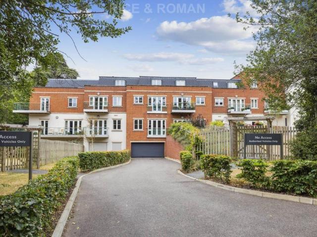 Apartment for rent in Sunningdale