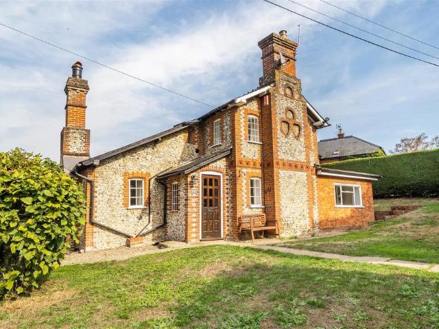 House for rent in East Horsley, Guildford