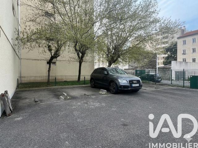 Garage vente à Lyon, Métropole de Lyon