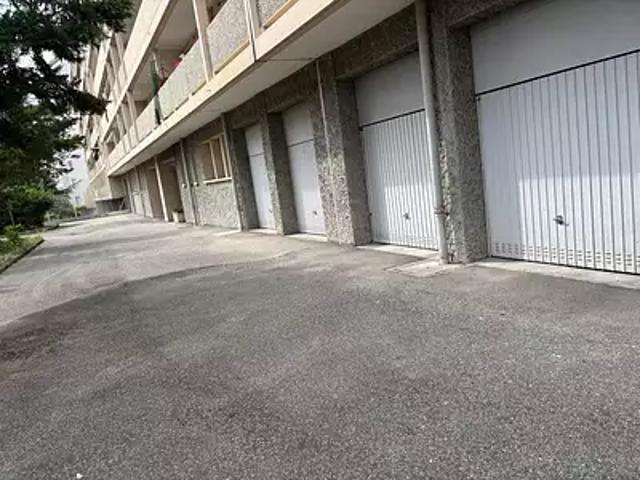 Garage vente à Lyon, Métropole de Lyon