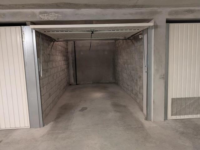 Garage vente à Lyon, Métropole de Lyon