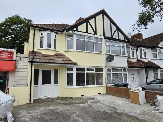 House for rent in Alperton, Greater London