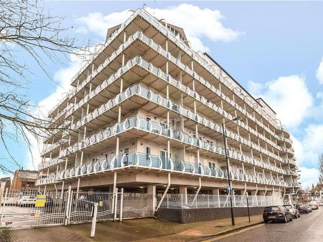 House for rent in Greenhill, Greater London