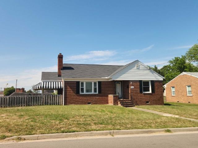 House for sale in Colonial Heights, Virginia