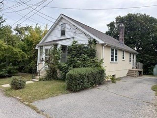 House for sale in Watertown, Middlesex County