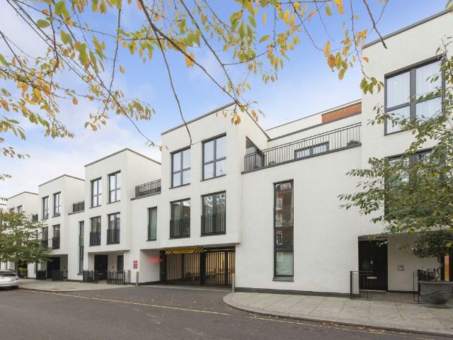 Apartment for rent in St. John's Wood, Greater London