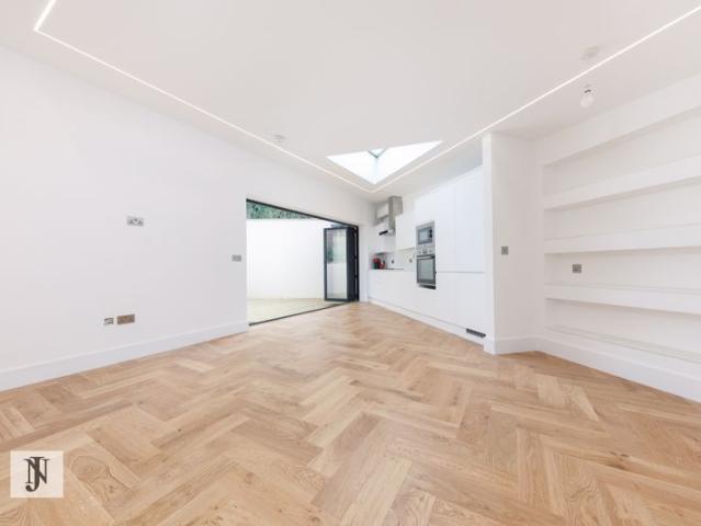 House for rent in New Barnet, Greater London