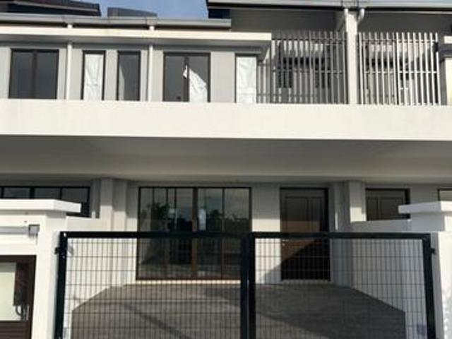 Terraced House for sale in Tanjong Sepat, Selangor
