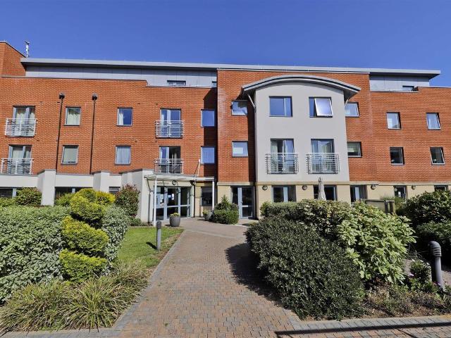 House for rent in Ickenham, Greater London