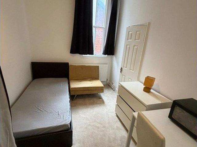 Room for rent in West Midlands
