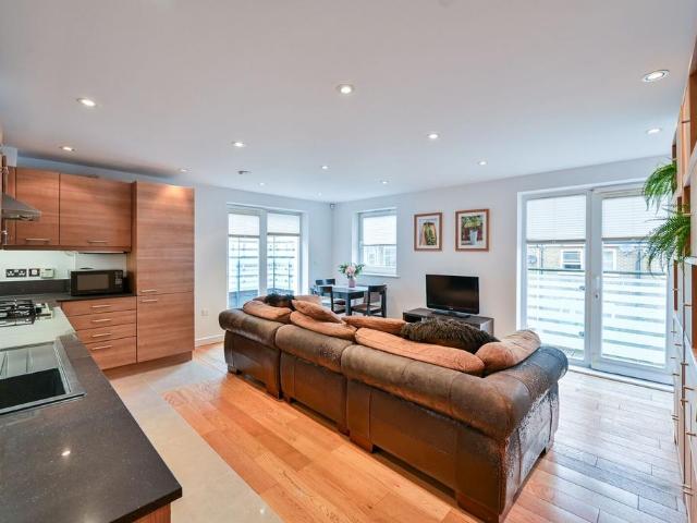 Apartment for rent in Walworth, Greater London