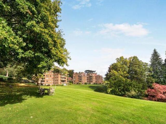 House for sale in Fole, Surrey