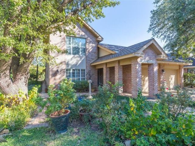 House for sale in Taylor, Texas