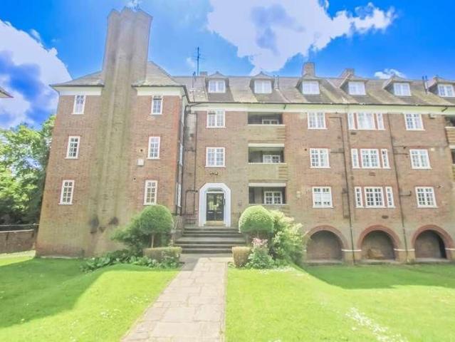 Apartment for rent in London, Hampstead Garden Suburb