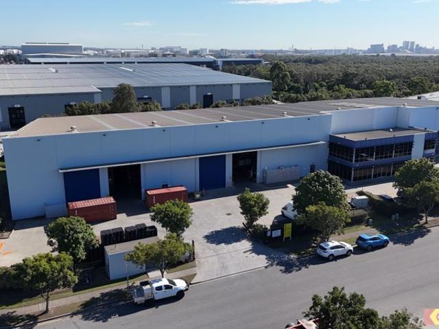 Warehouse for rent in Toombul, Queensland