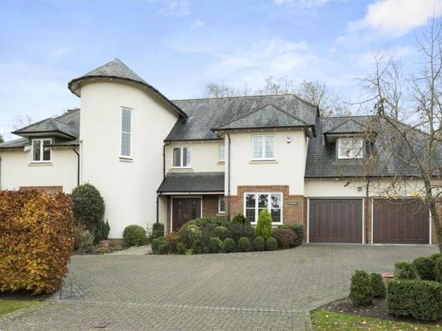 House for rent in Blackhills, Surrey