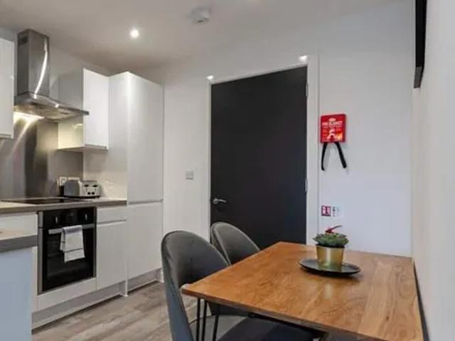Apartment for rent in Gorse Hill, Trafford Park