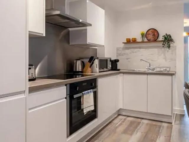 Apartment for rent in Gorse Hill, Trafford Park