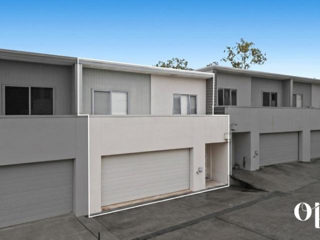 Townhouse for sale in Fernbrook, Queensland