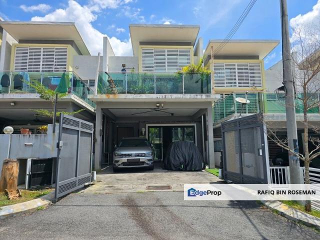 House for sale in Kampung Desa Putra, Sepang