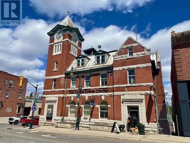 Commercial for rent in Muskoka, Ontario