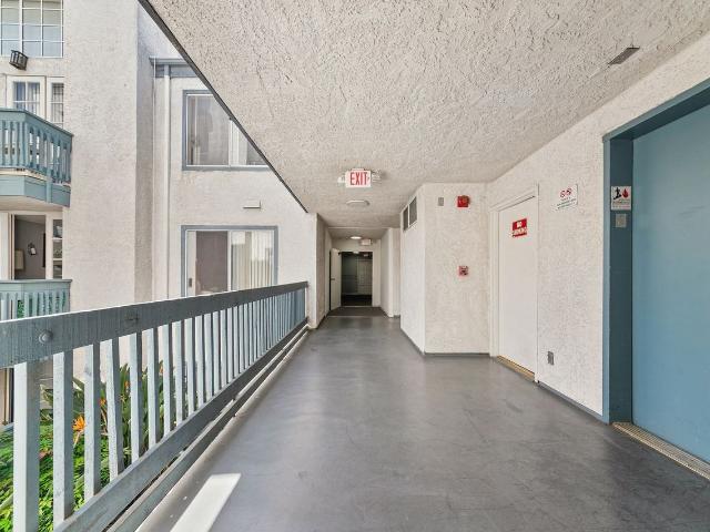 Apartment for rent in Canoga Park, California