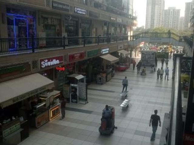 Commercial for sale in Hariana