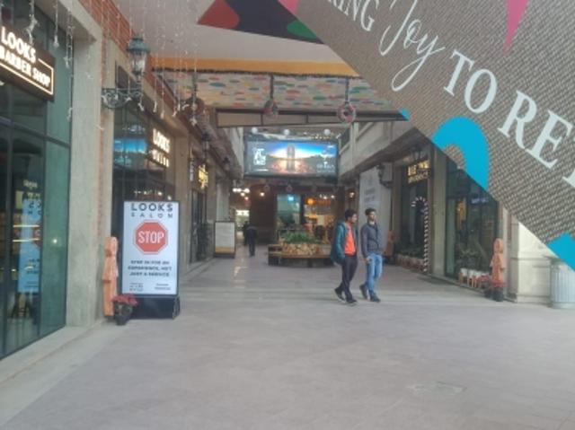 Commercial for sale in Hariana
