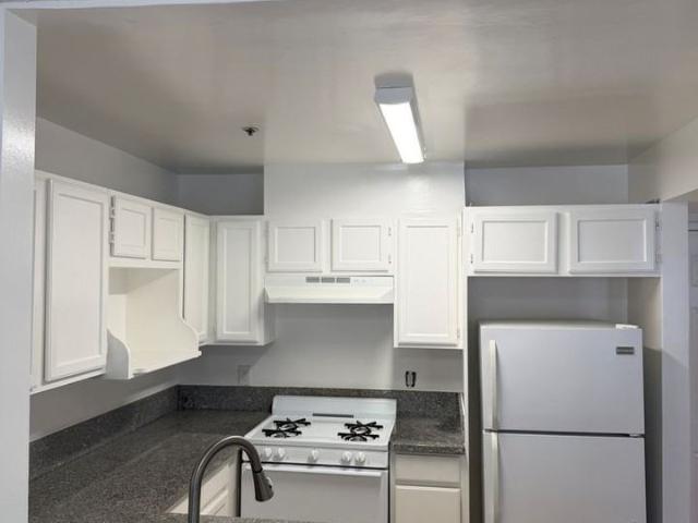 Apartment for rent in Koreatown, Los Angeles