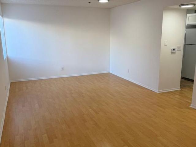 Apartment for rent in Canoga Park, California