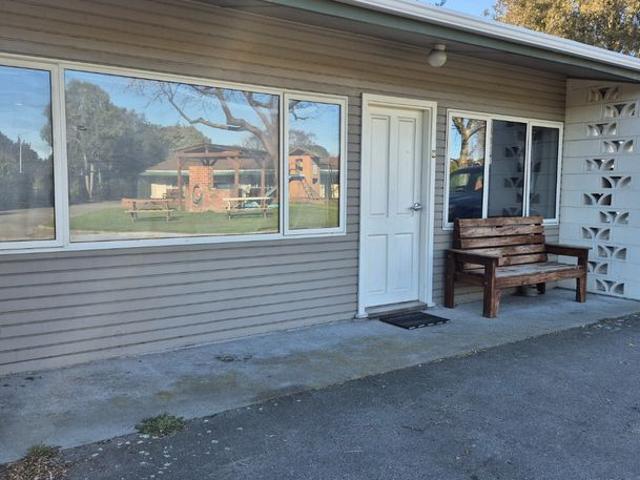 Apartment for rent in Chaslands, Canterbury