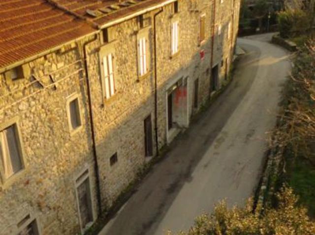 Villa Indipendente in vendita a Unione di comuni Montana Lunigiana, Filattiera