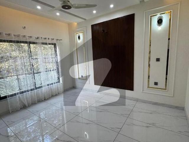 House for sale in Faisalabad, Islamabad Capital Territory