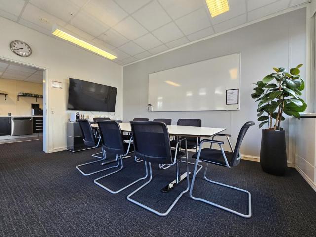 Erhvervsejendom til leje i Buddinge, Brøndby