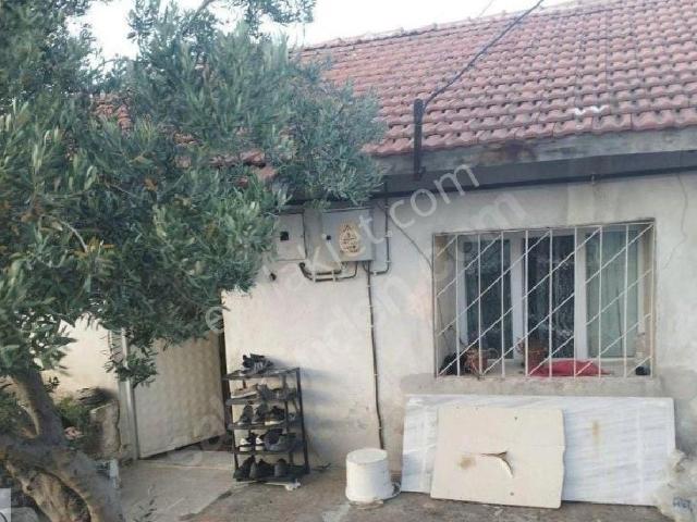 Gördes içerisinde satılık Villa