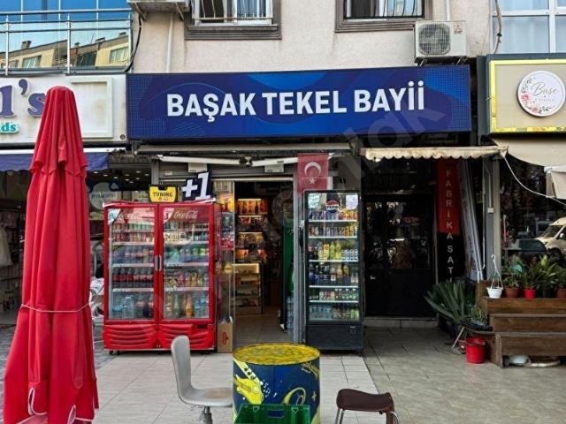 Bayrakli, İzmir içerisinde satılık Dükkan