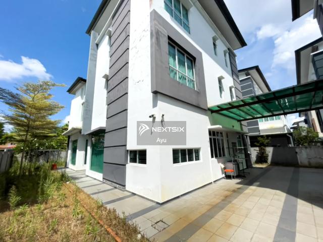 Warehouse for sale in Johor