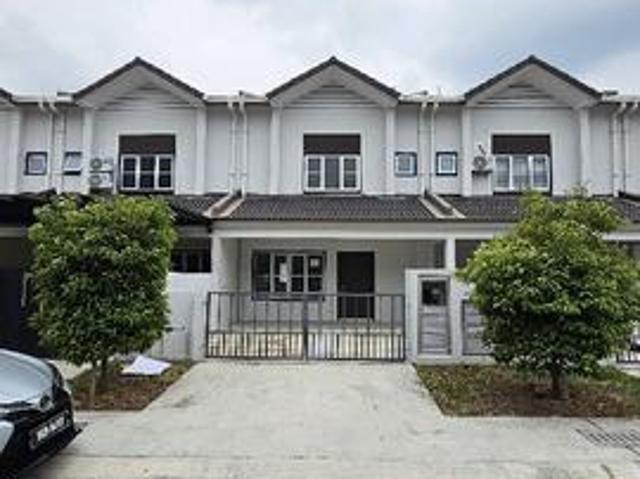 Terraced House for sale in Tanjong Sepat, Selangor